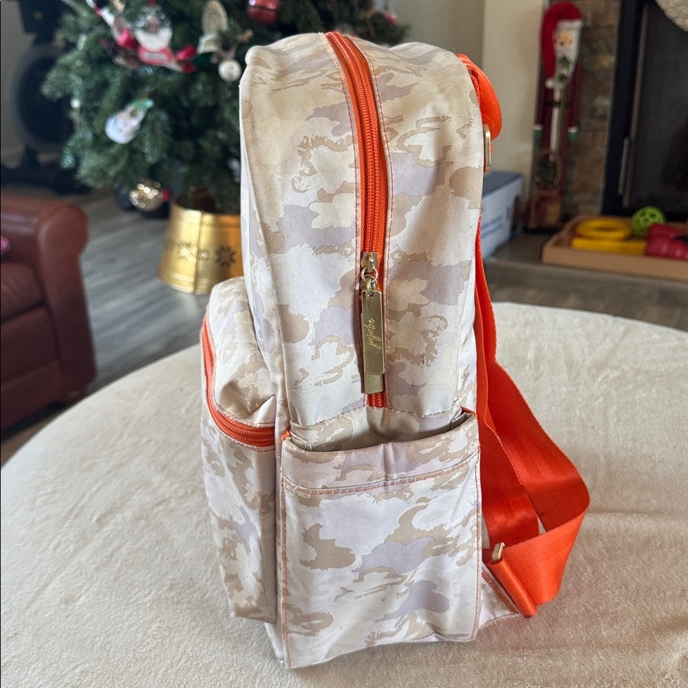 JuJuBe Midi Backpack in Hidden Camo - Picture 4 of 4